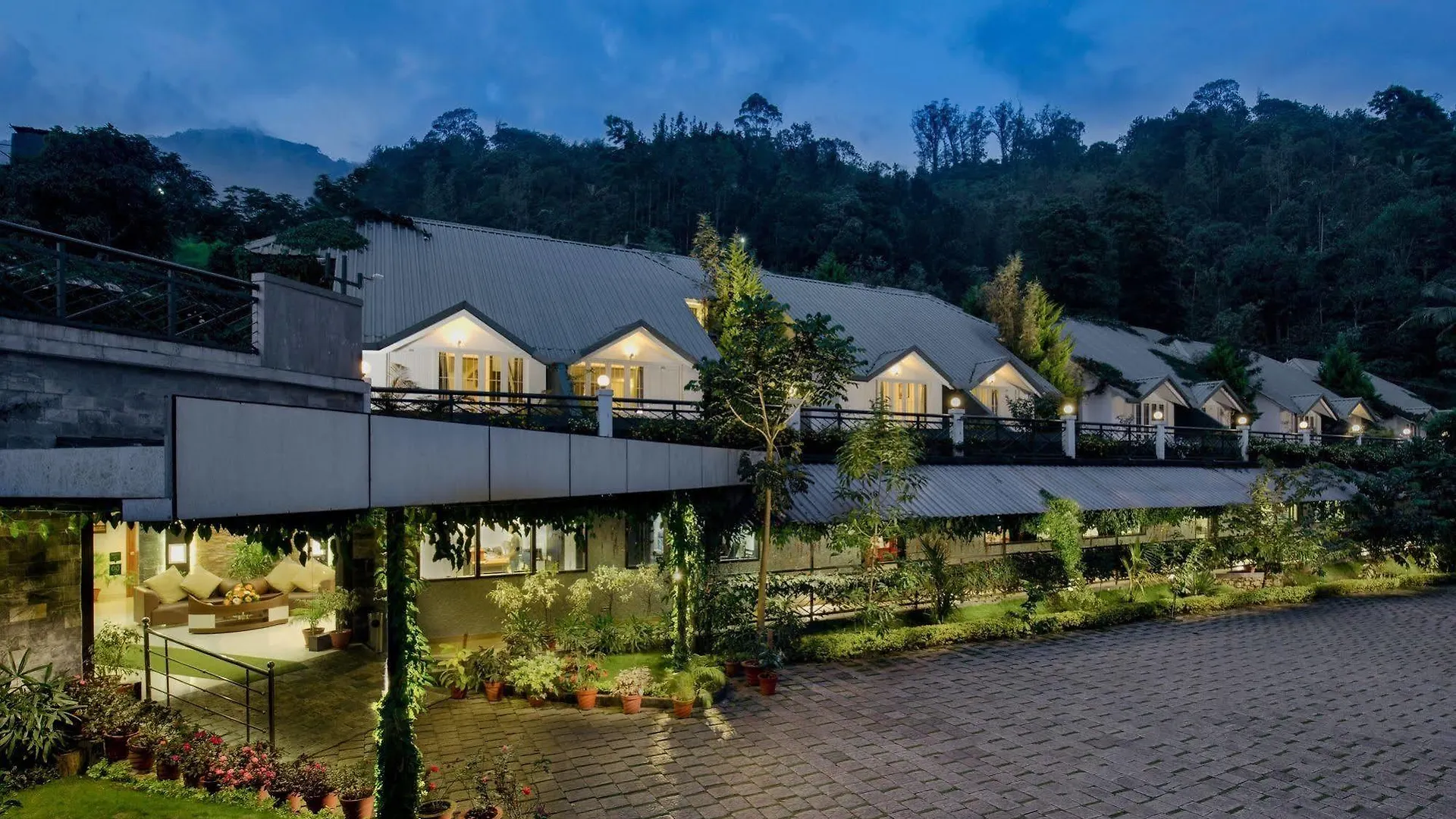 Munnar Tea Hills Resort - Mthr 4*,